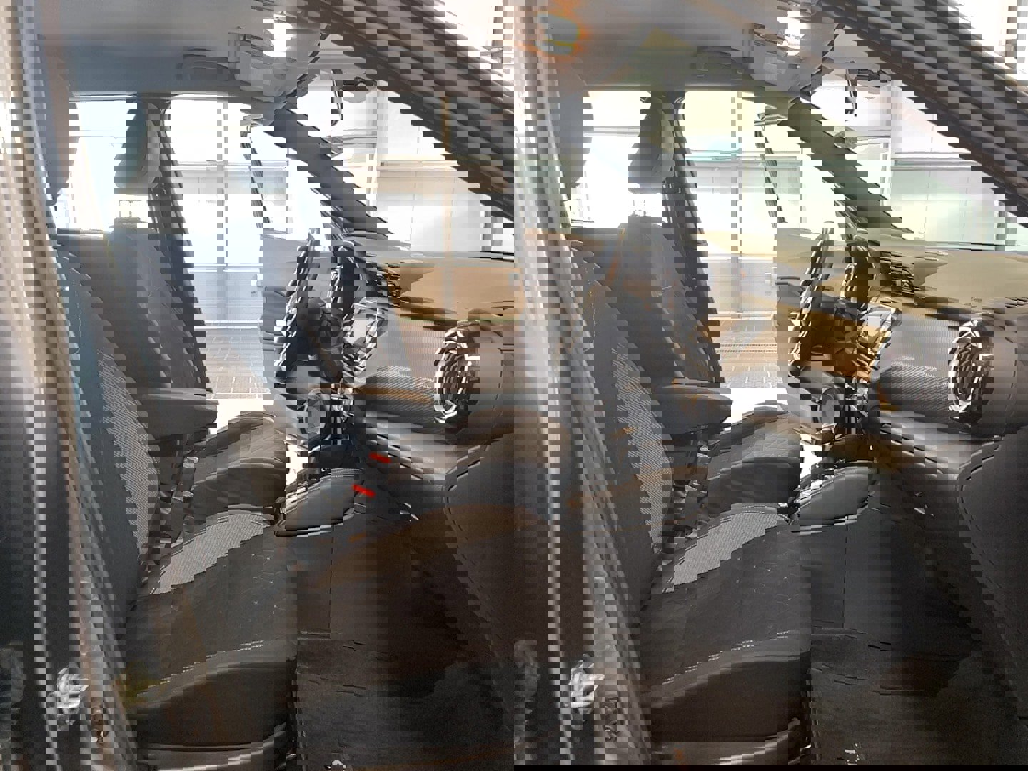 Used 2019 Nissan Kicks SV image 15