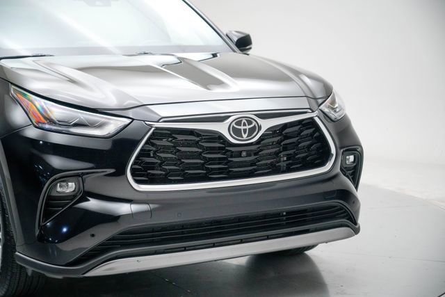 Used 2023 Toyota Highlander Platinum AWD/4WD image 12