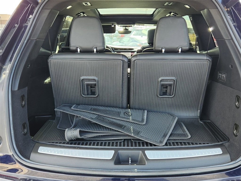 Used 2022 Cadillac XT6 Premium Luxury w/ Technology Package image 12