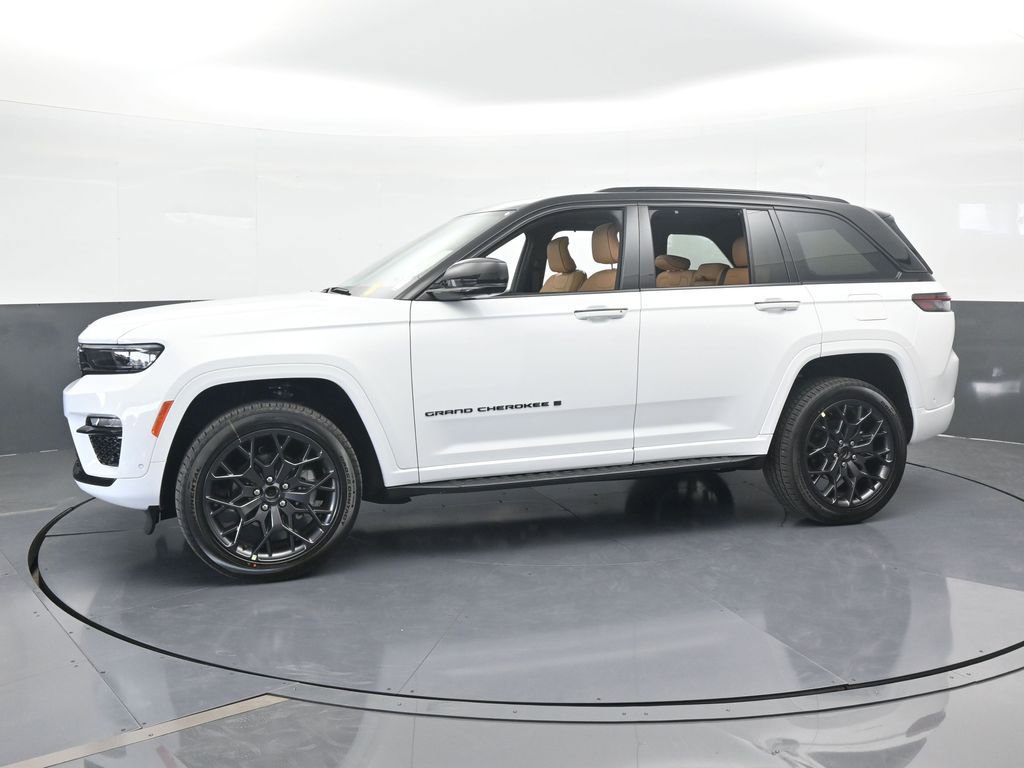 New 2025 Jeep Grand Cherokee Summit image 2