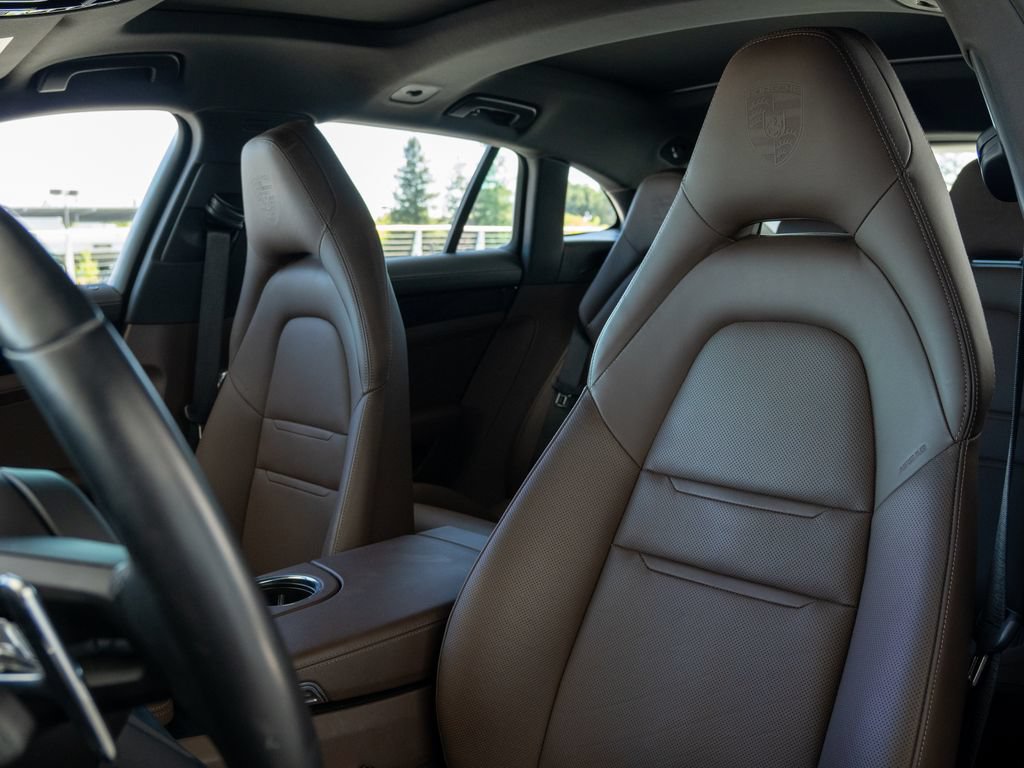 Certified 2023 Porsche Panamera 4S AWD/4WD image 5