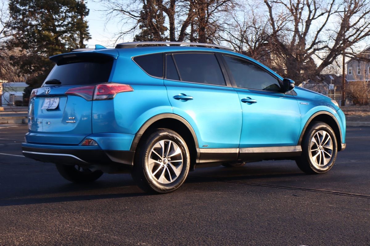 Used 2017 Toyota RAV4 XLE image 5