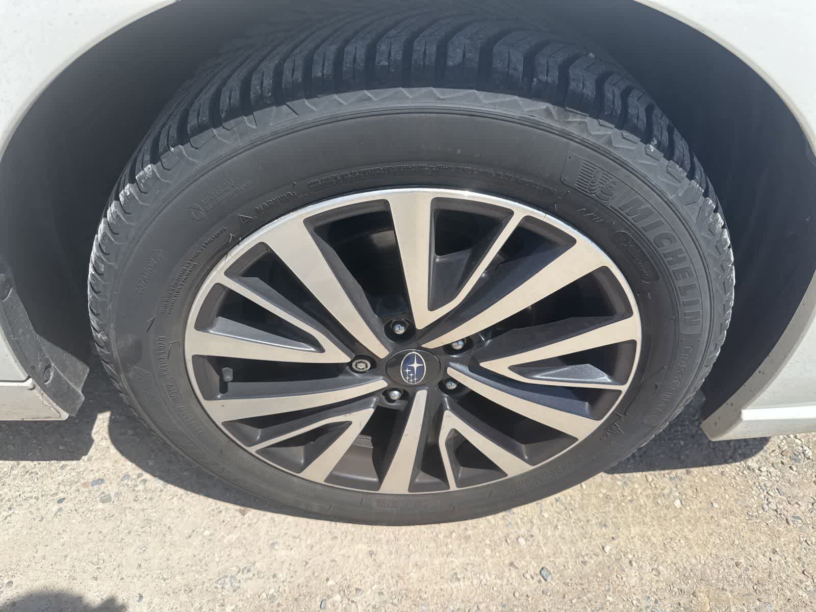 Used 2018 Subaru Legacy 2.5i Premium w/ Moonroof Package AWD/4WD image 5