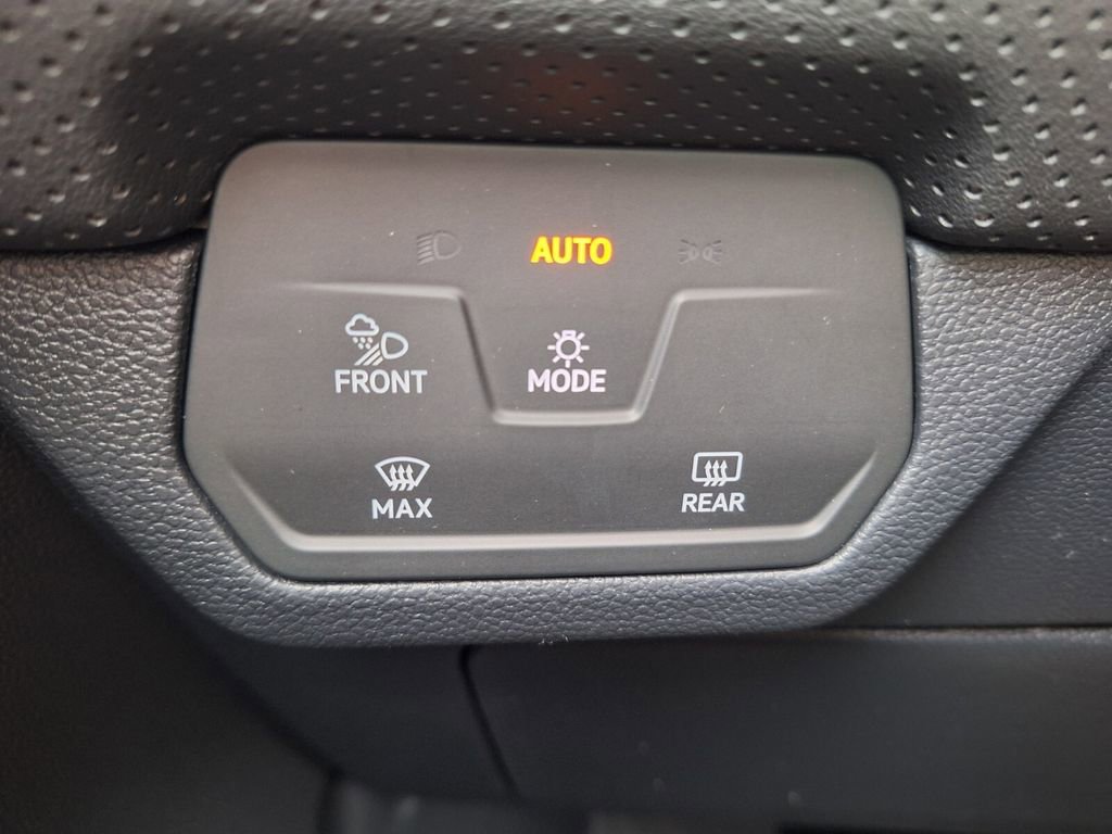 New 2026 Volkswagen Atlas SE image 12