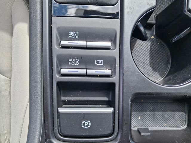 Used 2025 Hyundai Sonata SE FWD image 24