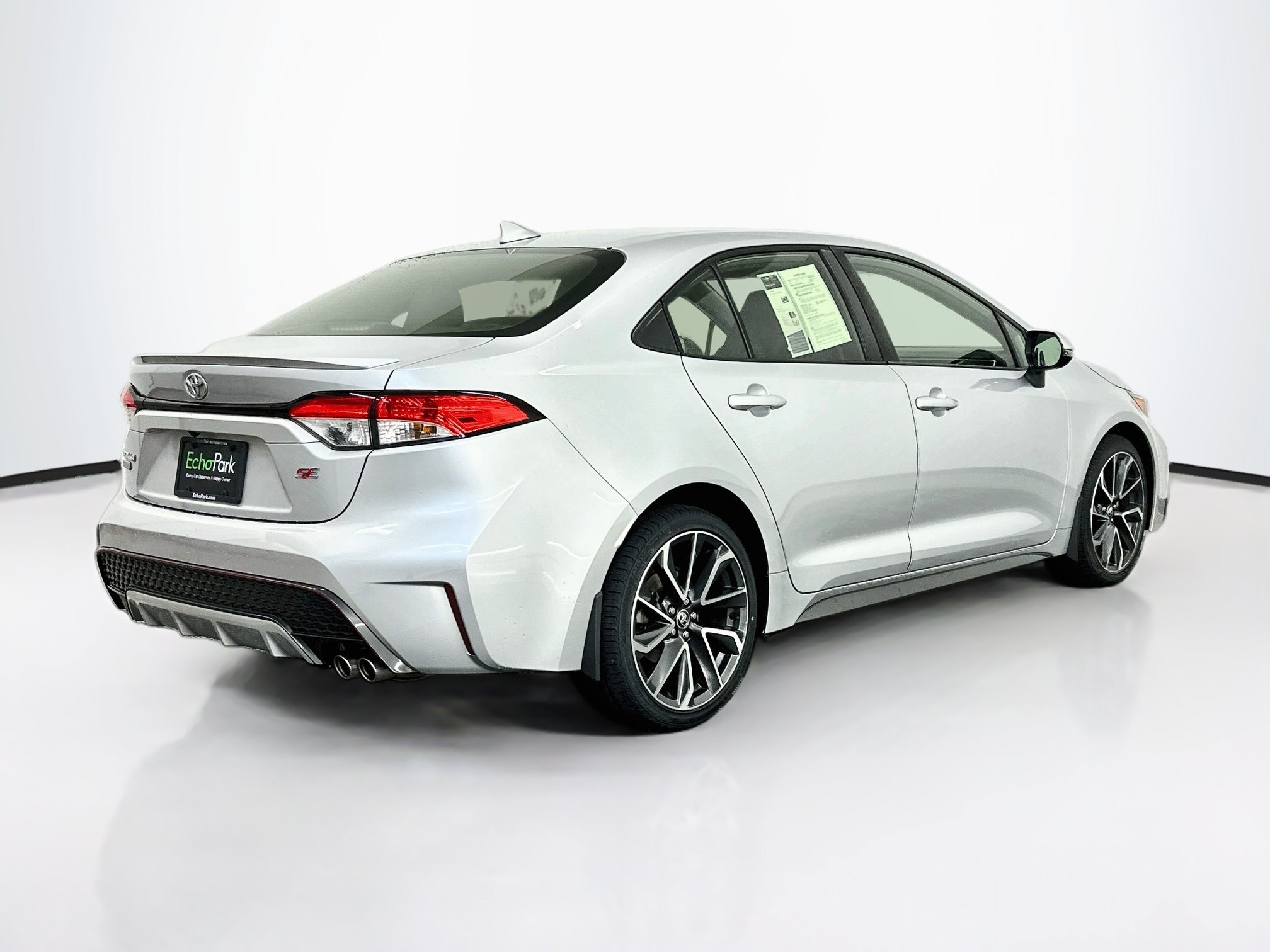 Used 2022 Toyota Corolla SE w/ SE Premium Package FWD image 9