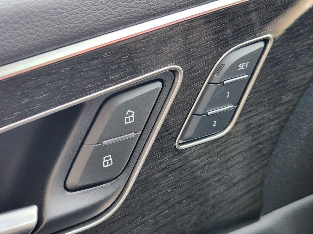 New 2027 Audi Q8 Premium Plus AWD/4WD image 24