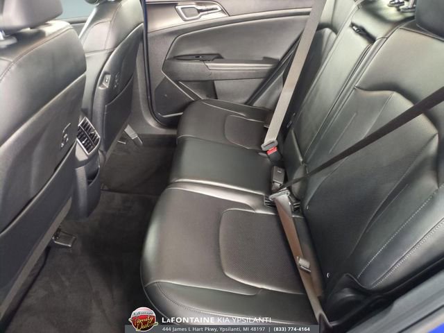 Certified 2025 Kia Sportage EX image 25