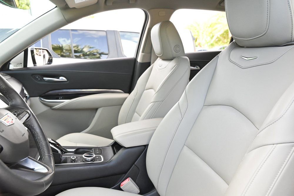 Used 2021 Cadillac XT4 Luxury FWD image 11