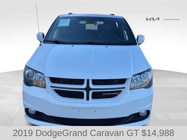 Used 2019 Dodge Grand Caravan GT image 3