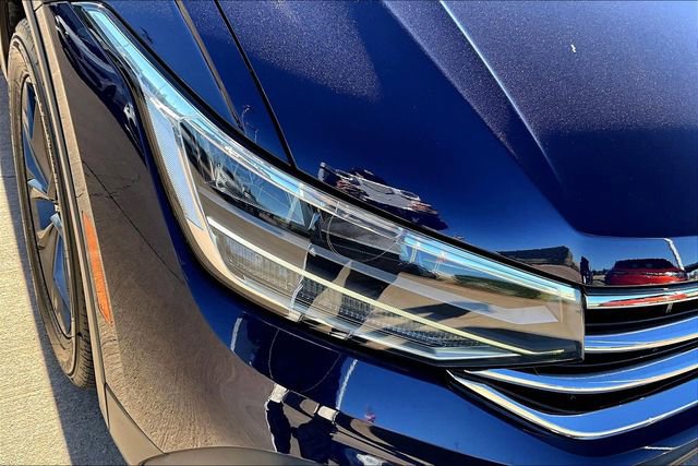 Used 2022 Volkswagen Tiguan SE image 32