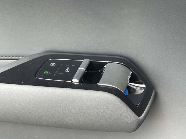 New 2026 Volvo EX90 Ultra AWD/4WD image 31