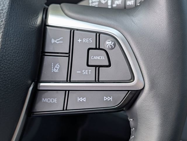 Certified 2026 Toyota Highlander XSE image 21