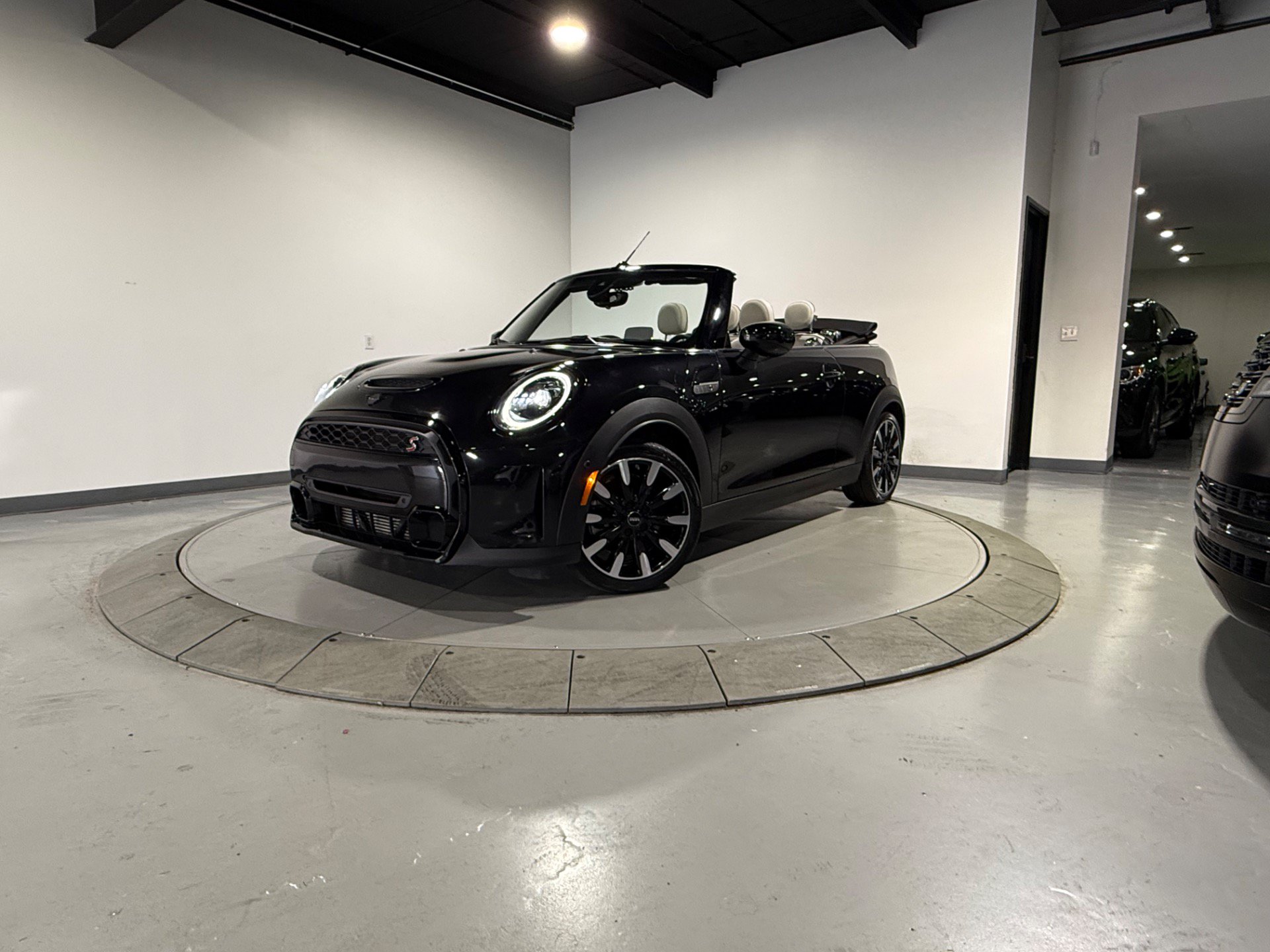 Used 2024 MINI Cooper S FWD image 4