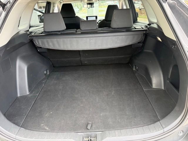 Used 2025 Toyota RAV4 XLE AWD/4WD image 28