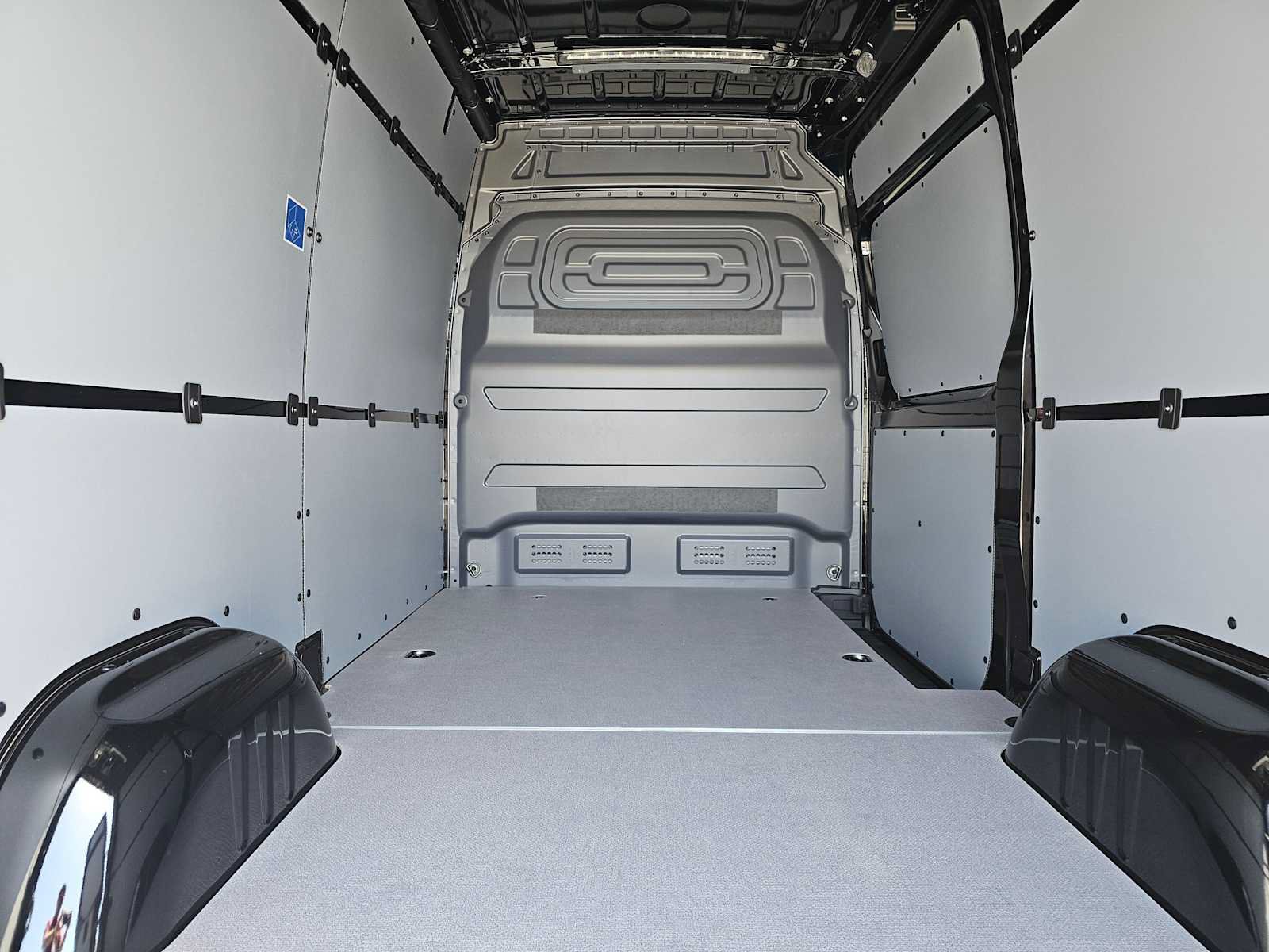 New 2026 Mercedes-Benz Sprinter 2500 image 17