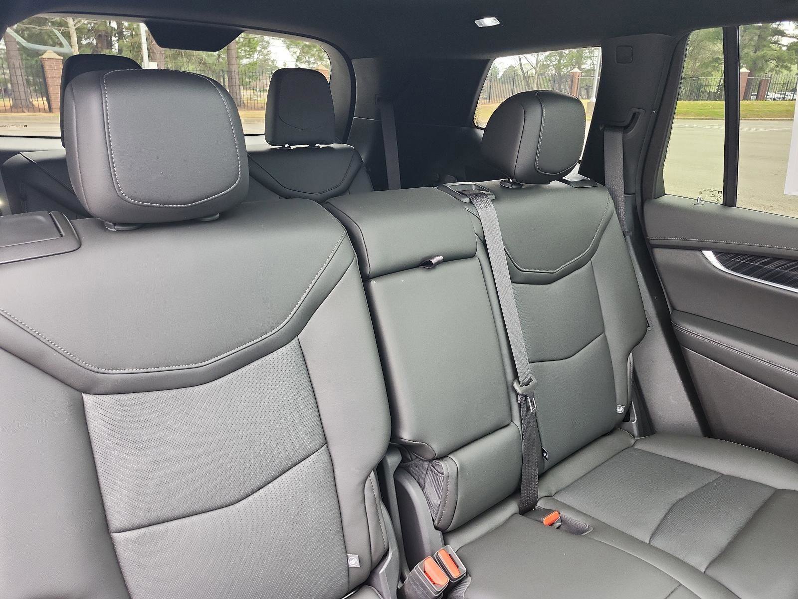 Used 2023 Cadillac XT6 Premium Luxury w/ Technology Package image 10