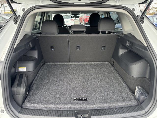 Used 2025 Volkswagen Tiguan S AWD/4WD image 34