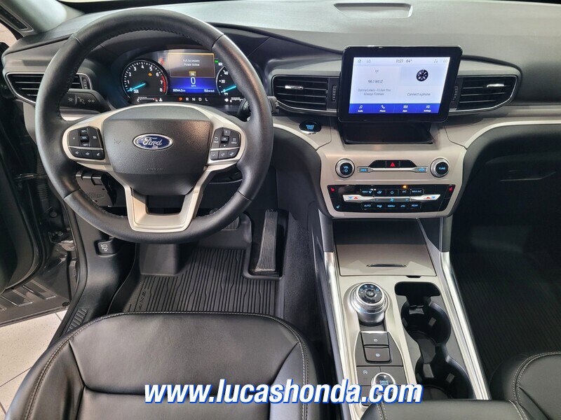 Used 2023 Ford Explorer XLT w/ Equipment Group 202A image 10