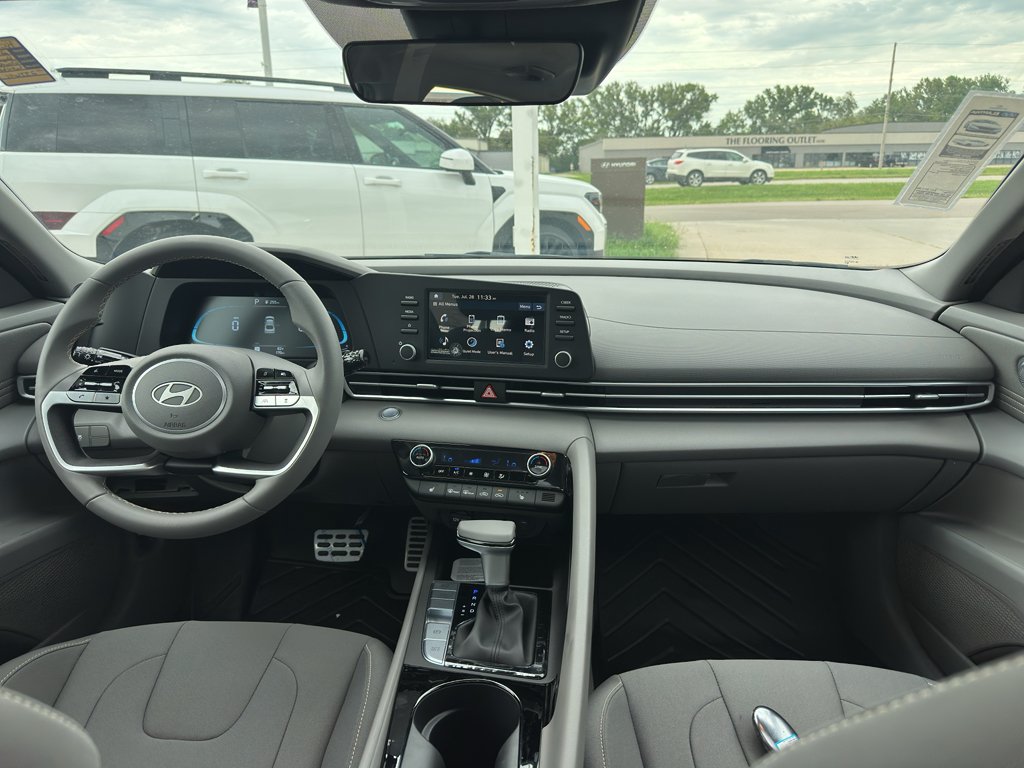 New 2026 Hyundai Elantra SEL Sport Premium FWD image 11