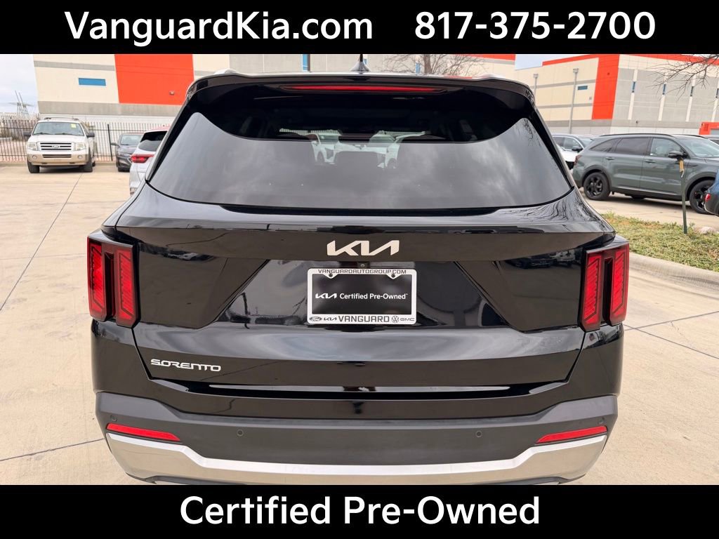 Certified 2025 Kia Sorento S w/ Panoramic Sunroof Package image 3