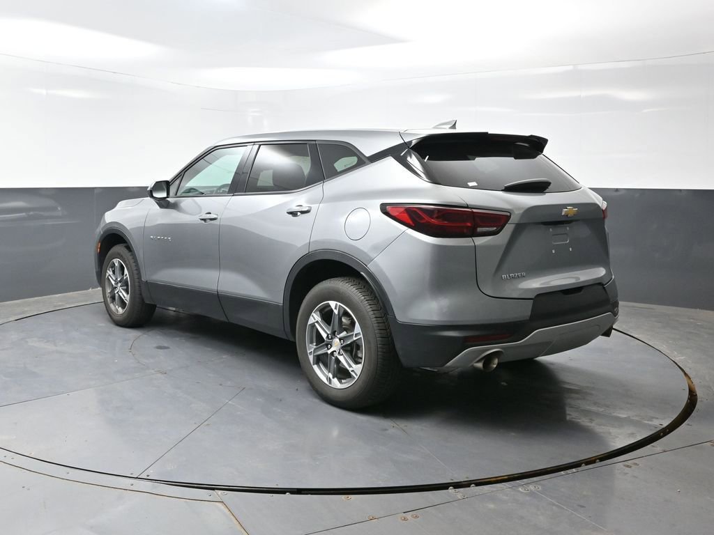 Used 2023 Chevrolet Blazer LT FWD image 11