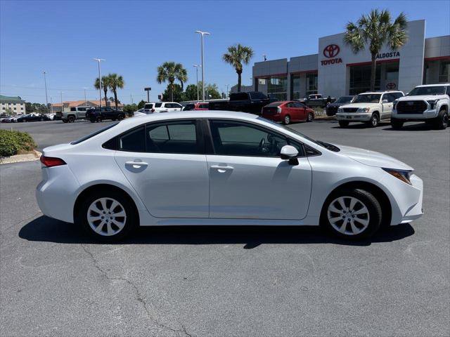 Certified 2025 Toyota Corolla LE FWD image 6