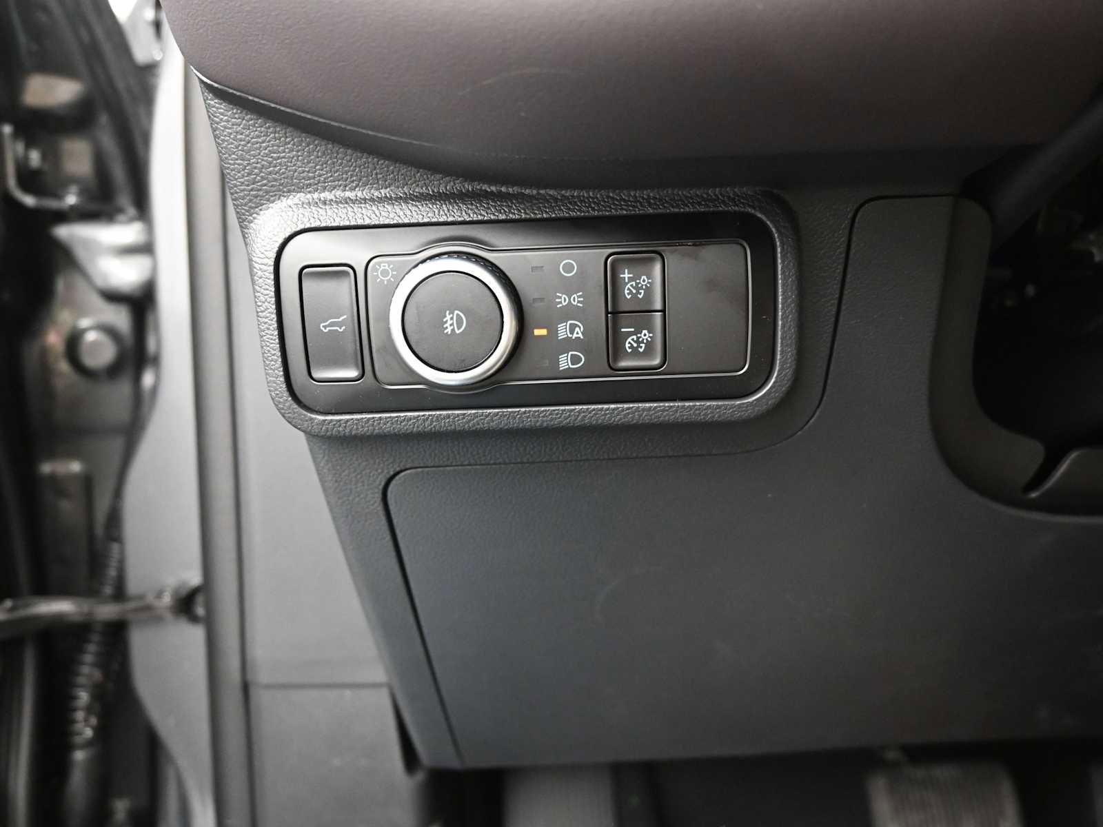 New 2026 Ford Explorer Platinum image 28