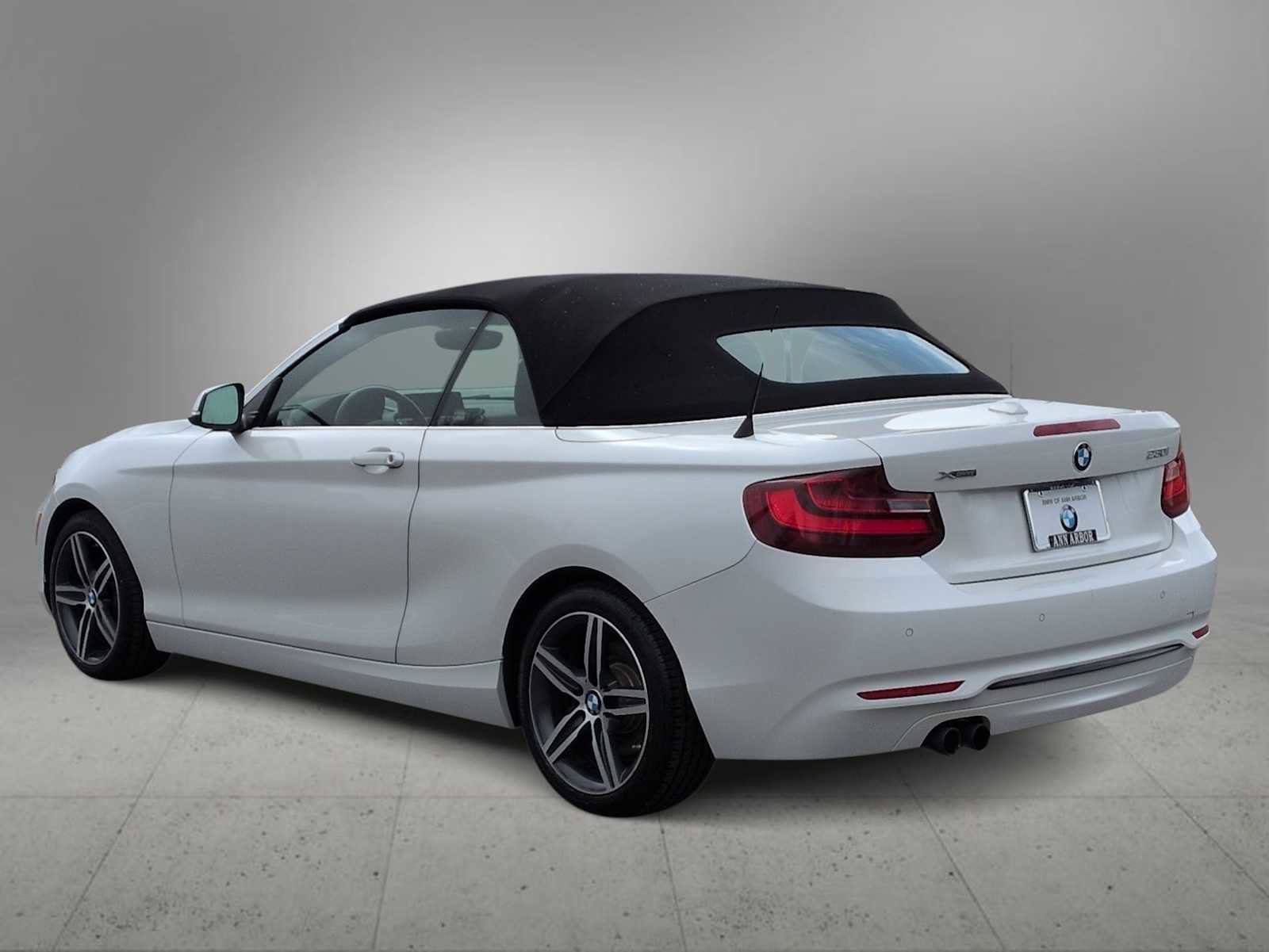 Used 2017 BMW 230i xDrive Convertible image 6