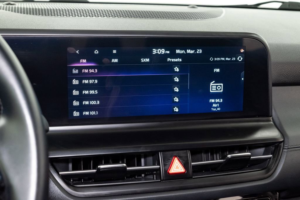 Certified 2025 Kia Seltos EX w/ EX Sunroof Package image 19