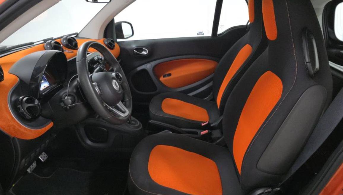 Used 2016 smart fortwo passion w/ Edition #1 Package RWD image 7