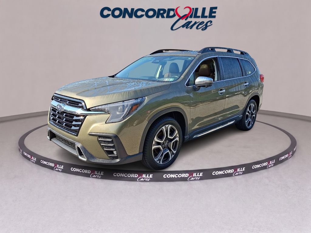 Used 2023 Subaru Ascent Touring AWD/4WD image 4