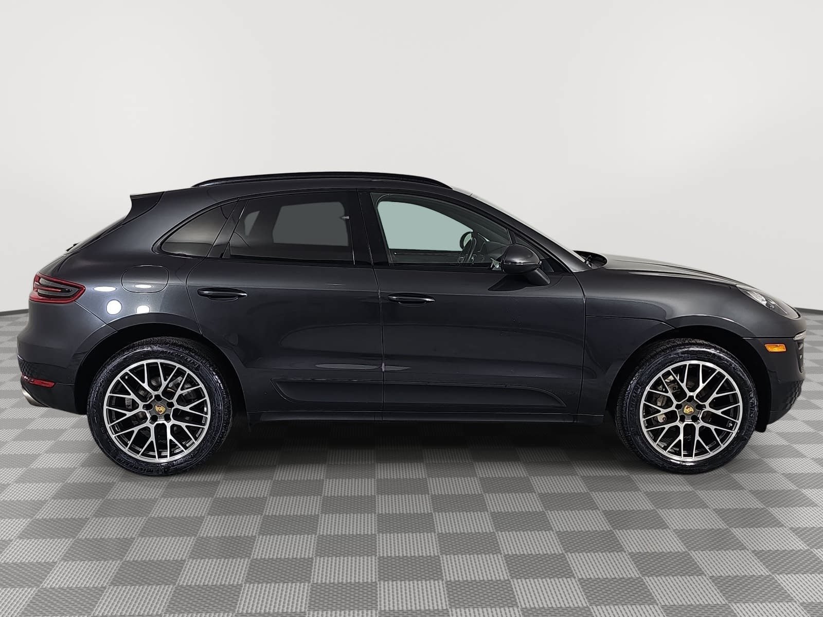 Used 2018 Porsche Macan S AWD/4WD image 9