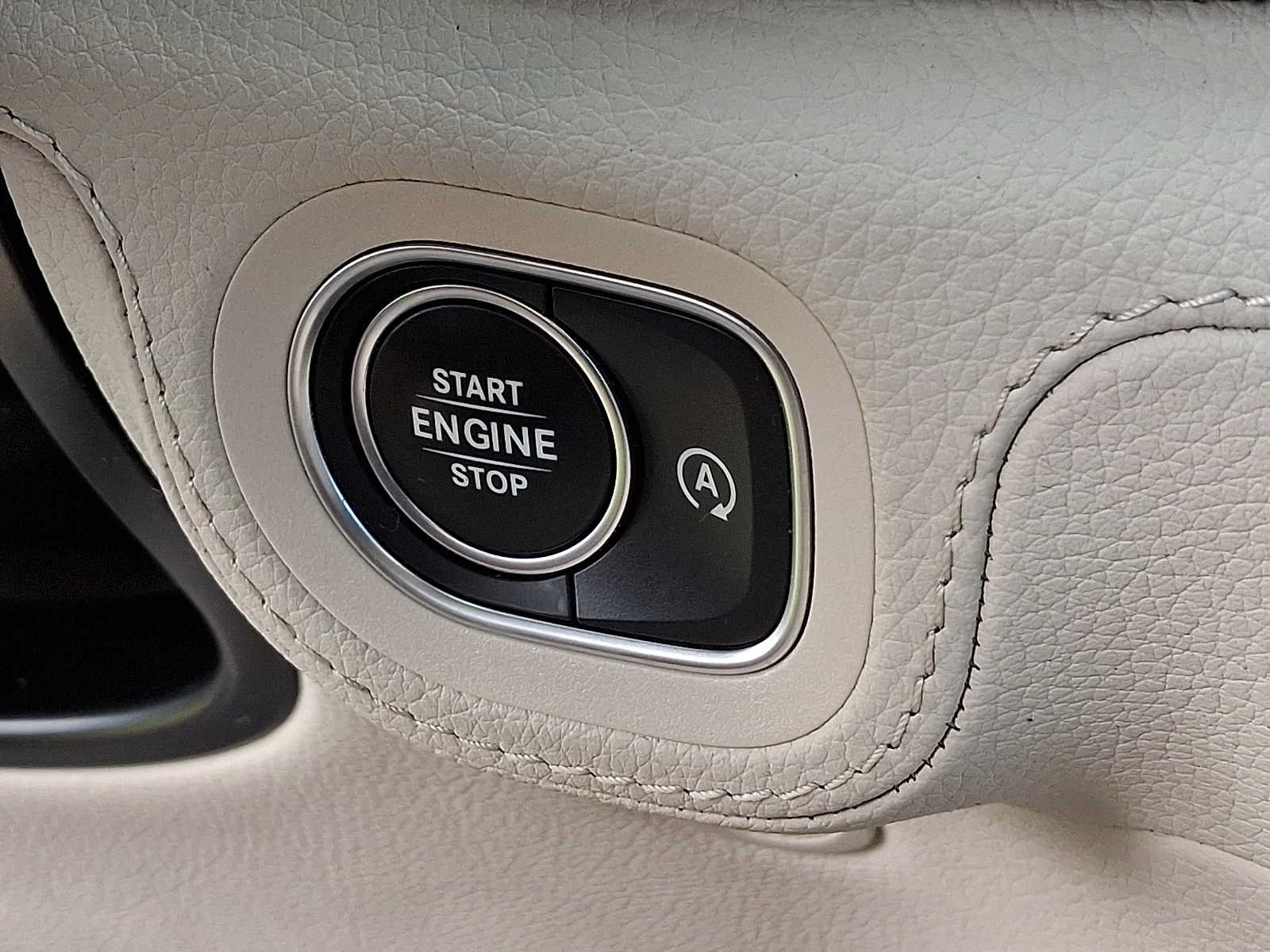 Used 2022 Mercedes-Benz GLS 450 4MATIC image 27