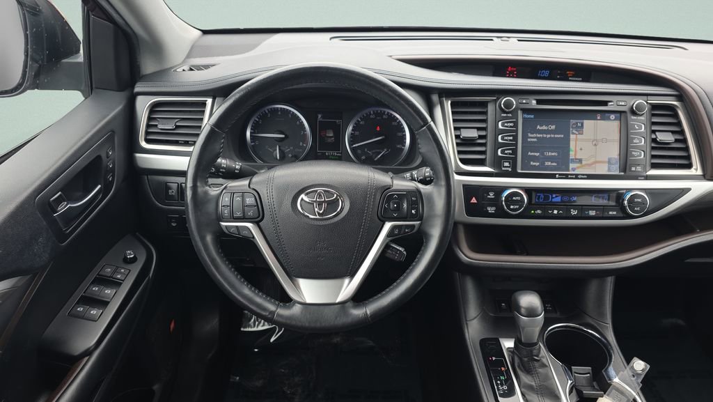 Used 2019 Toyota Highlander Limited Platinum image 12