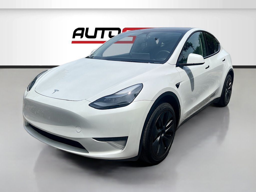 Used 2024 Tesla Model Y Long Range RWD image 3