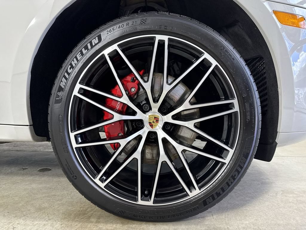 New 2025 Porsche Macan S AWD/4WD image 15