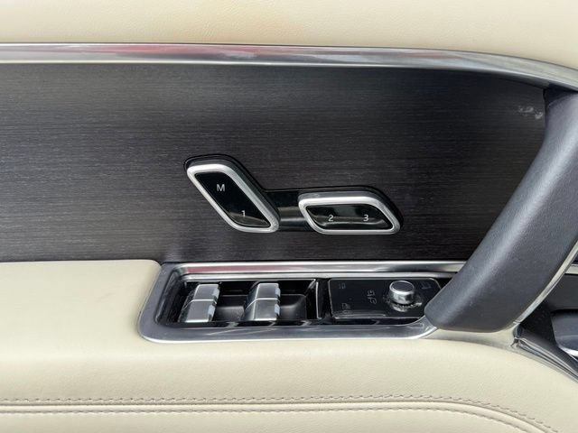 Used 2023 Land Rover Range Rover SE AWD/4WD image 12