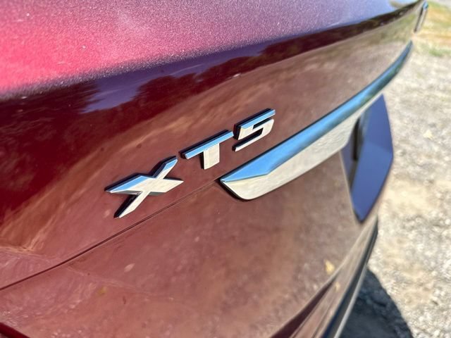 Used 2017 Cadillac XT5 Luxury AWD/4WD image 18