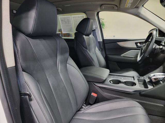 Used 2025 Acura MDX SH-AWD image 16