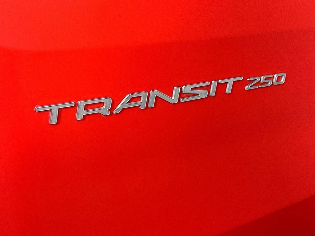 Used 2018 Ford Transit 250 130 Medium Roof RWD image 25