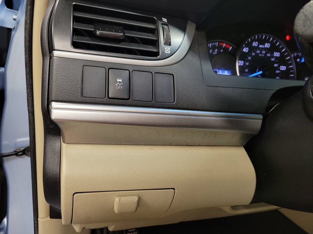 Used 2014 Toyota Camry LE FWD image 25