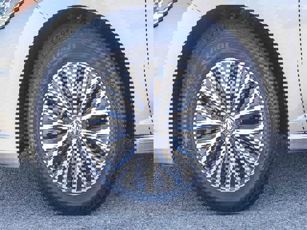 Used 2021 Volkswagen Jetta SE image 9