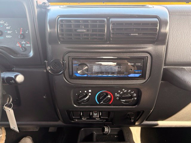 Used 2006 Jeep Wrangler X AWD/4WD image 13