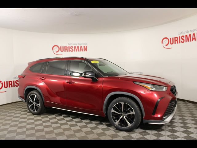 Used 2022 Toyota Highlander XSE FWD image 8