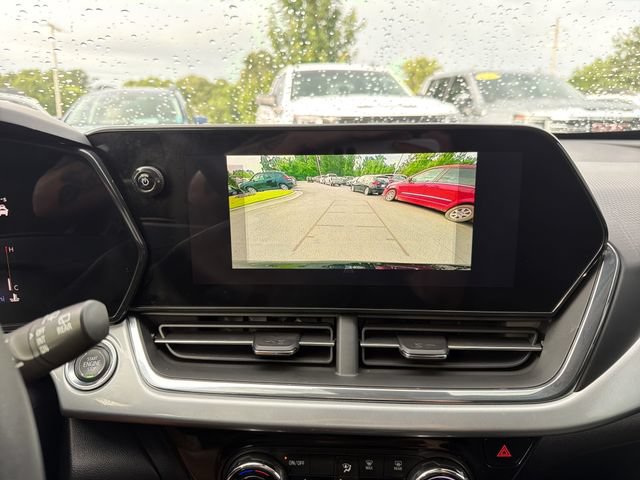 Used 2024 Chevrolet Trax LT FWD image 27