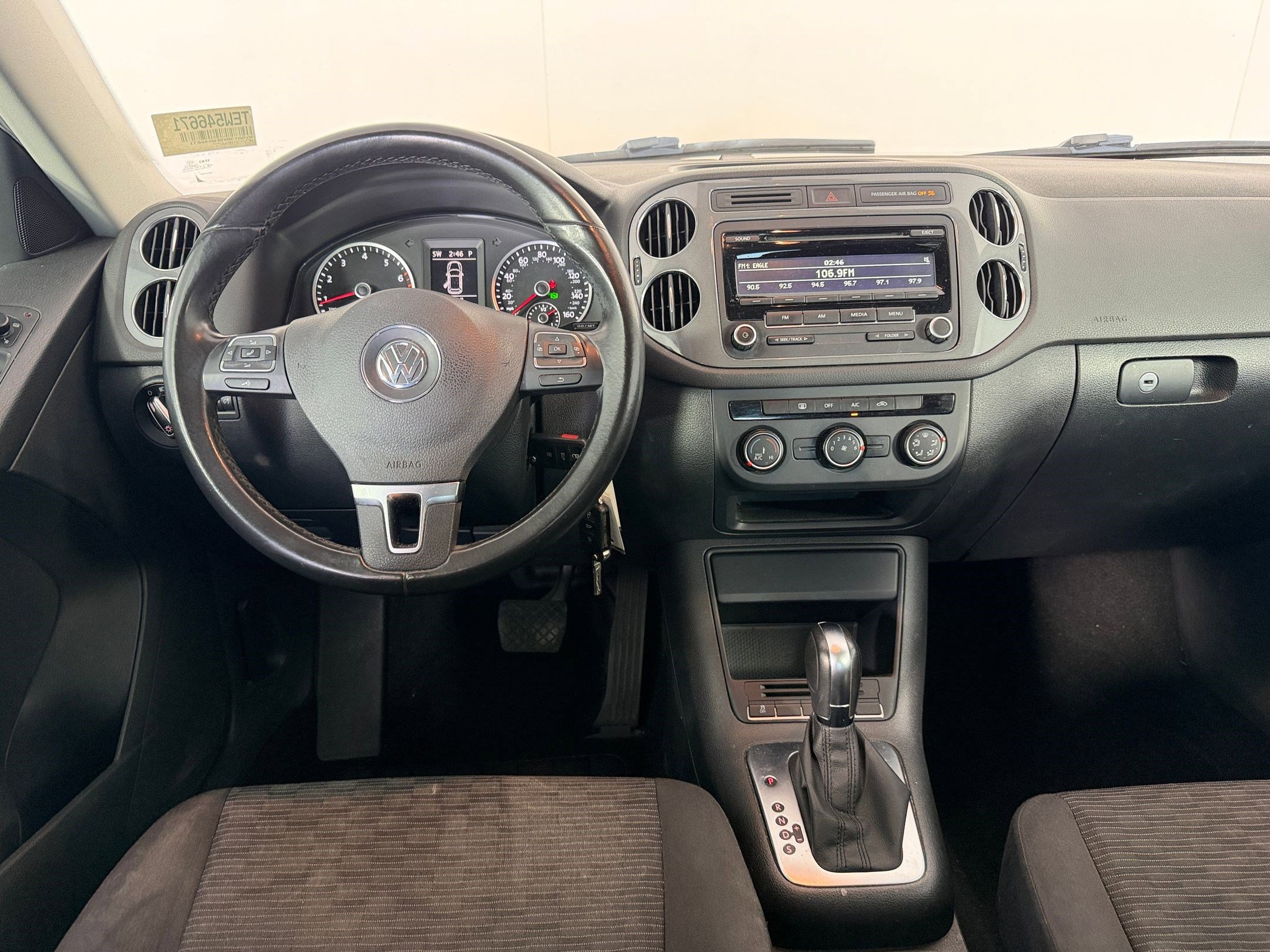 Used 2014 Volkswagen Tiguan S image 27