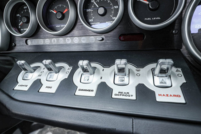 Used 2005 Ford GT RWD image 23