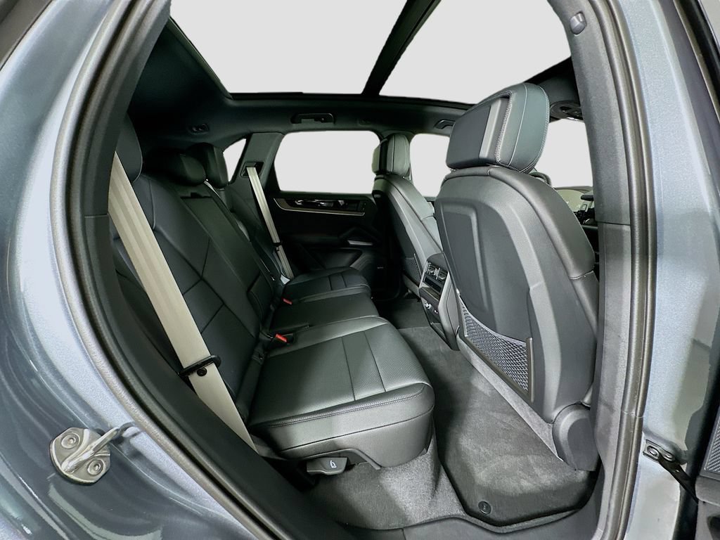 New 2026 Porsche Cayenne AWD/4WD image 30