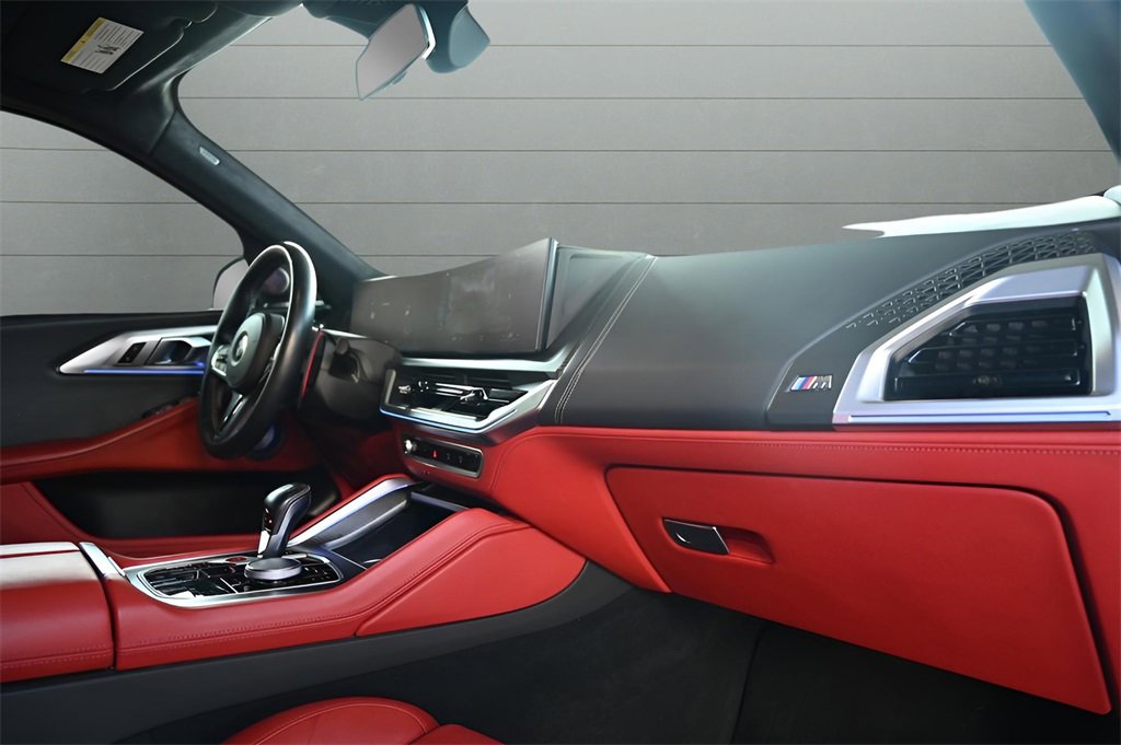 Used 2023 BMW XM image 32